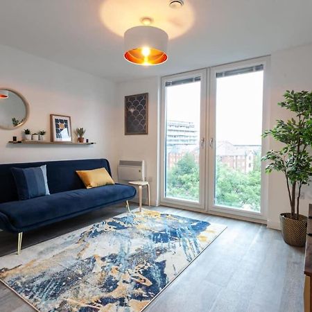 Superb 2 Bed Flat 5Min To Old Trafford Stadium Manchester Eksteriør billede