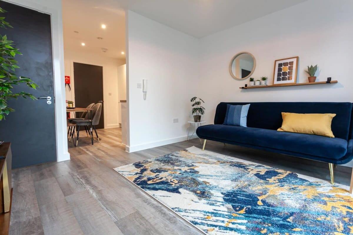 Superb 2 Bed Flat 5Min To Old Trafford Stadium Manchester Eksteriør billede