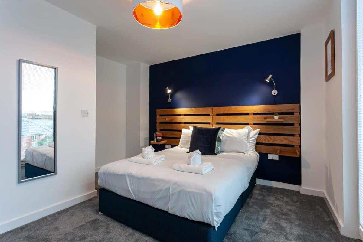 Superb 2 Bed Flat 5Min To Old Trafford Stadium Manchester Eksteriør billede